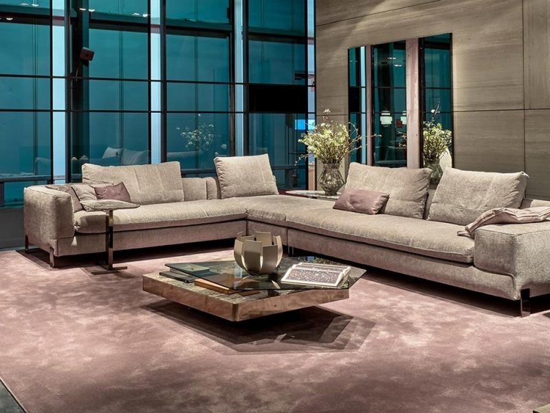 Italian design sofa by Mauro Lipparini