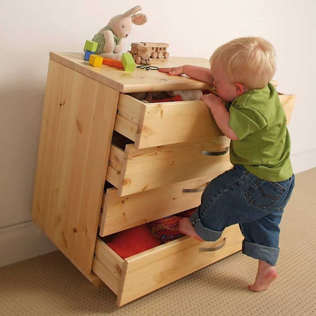 Dangerous low-end furniture for children
