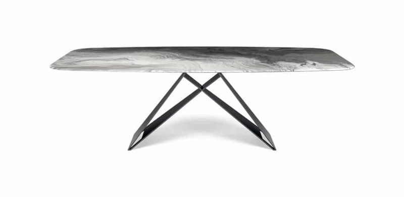 Luxury dining table designed by Andrea Lucatello